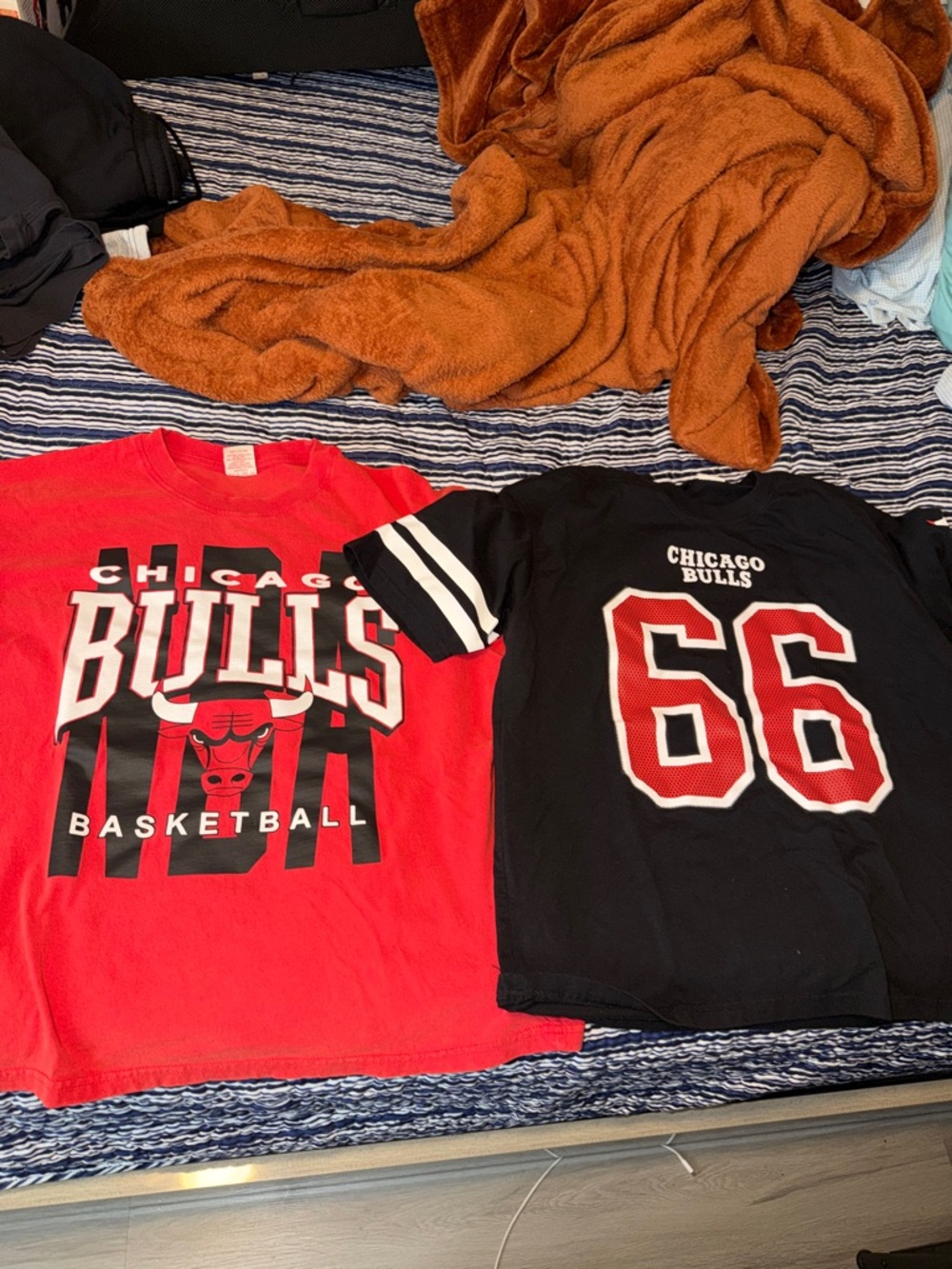 Men’s Short Sleeve Tee - Red or Black